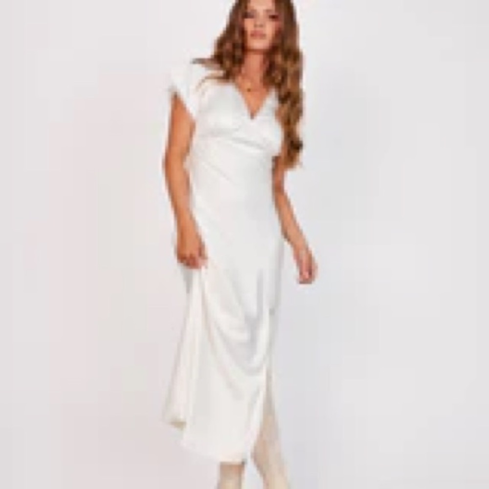 Elegant Cream Midi Dress
